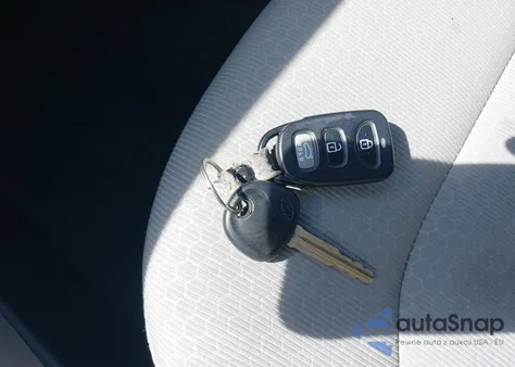 2017 Hyundai Elantra Se из США, поврежденный, VIN 5NPD84LF3HH001904